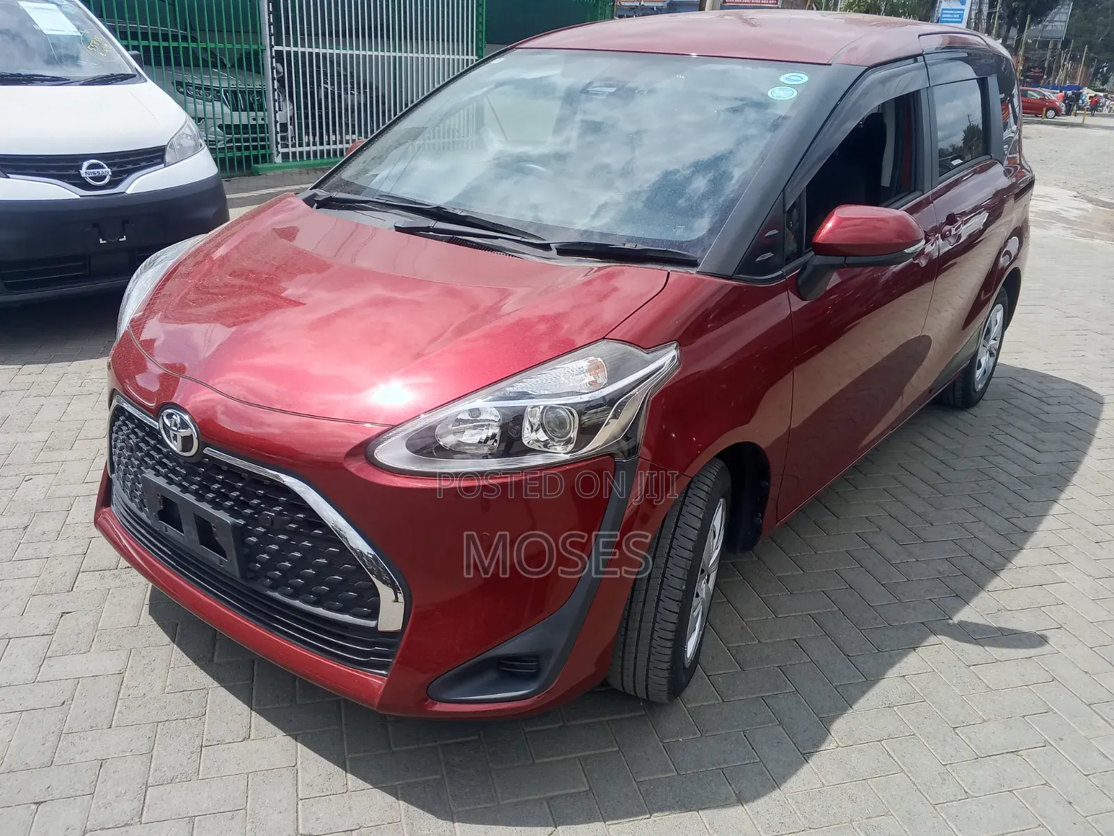Toyota Sienta 2020 Red