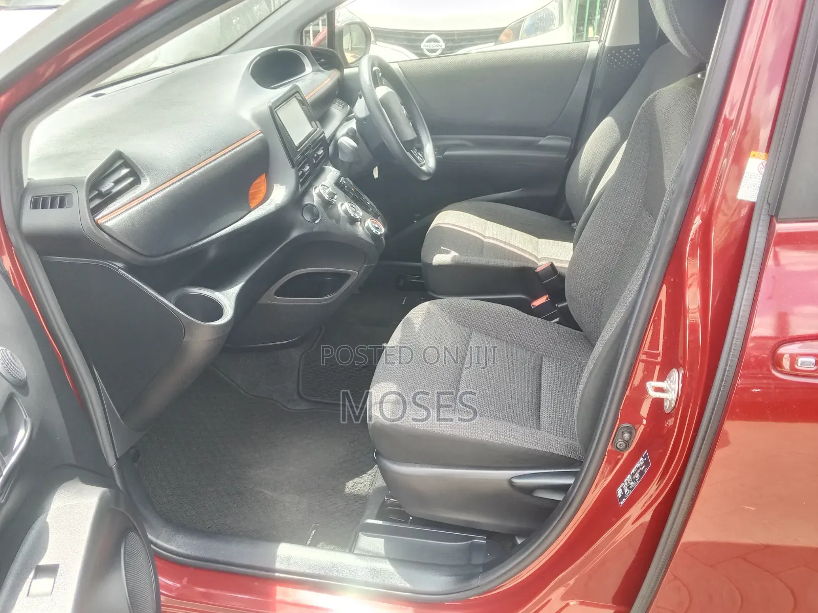 Toyota Sienta 2020 Red