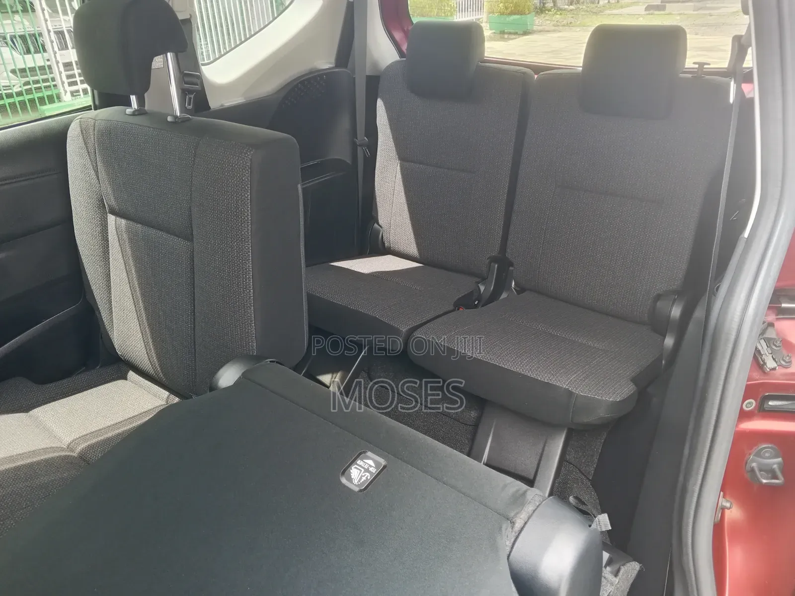 Toyota Sienta 2020 Red