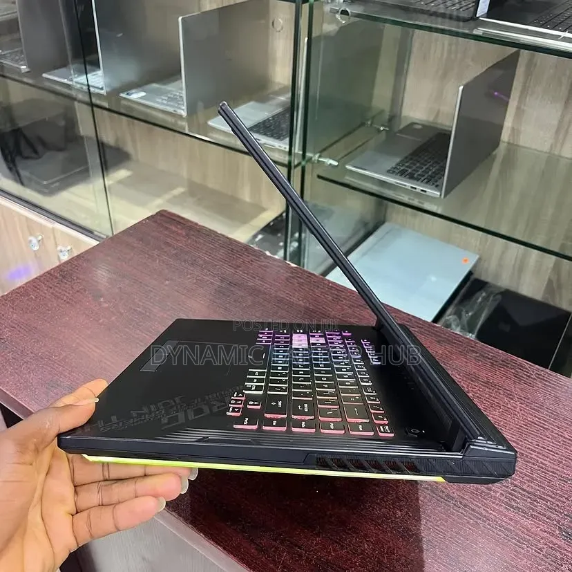 Laptop Asus ROG Strix G15 16GB Intel Core i7 SSD 512GB