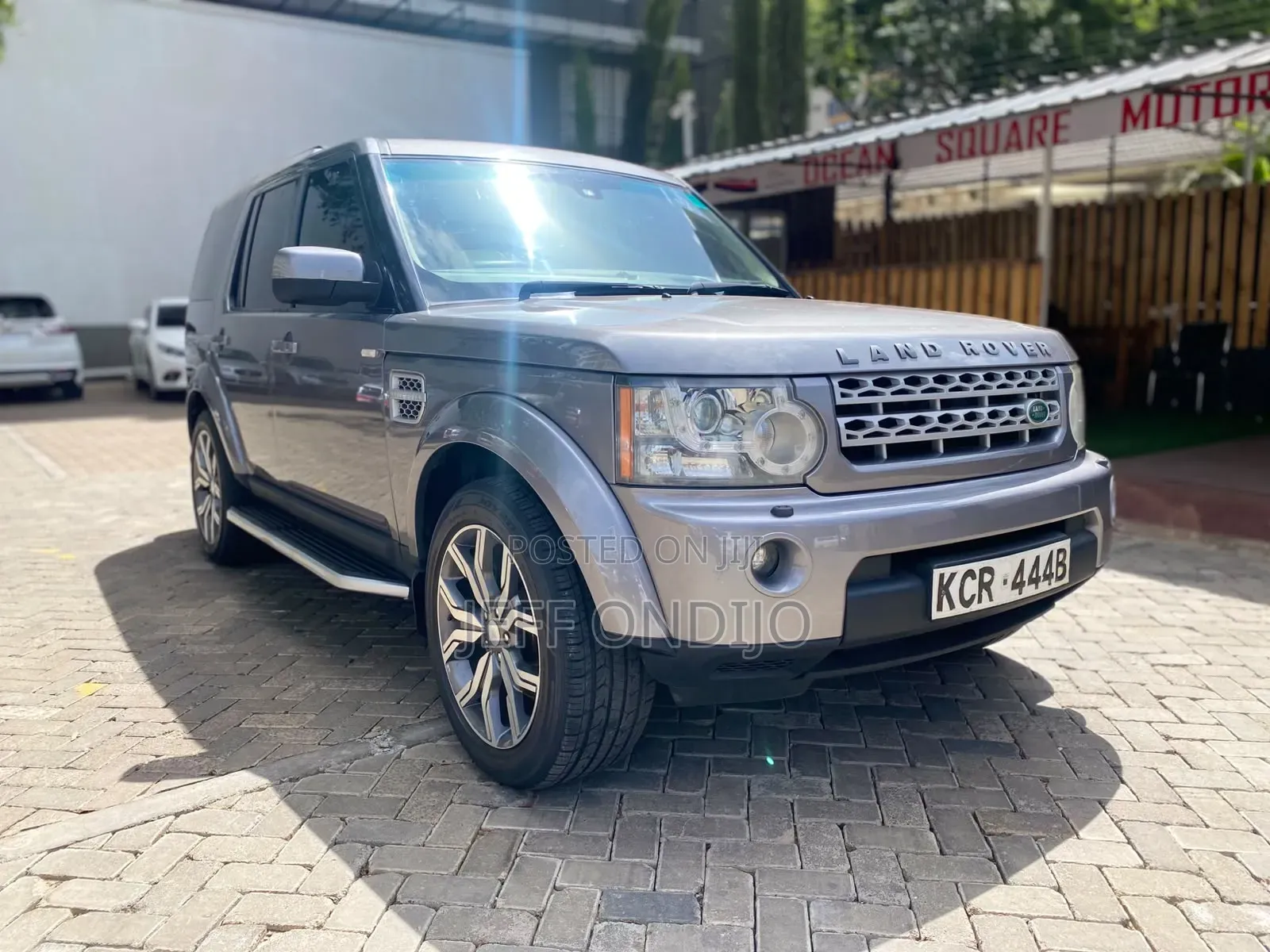 Land Rover Discovery 2011 Silver