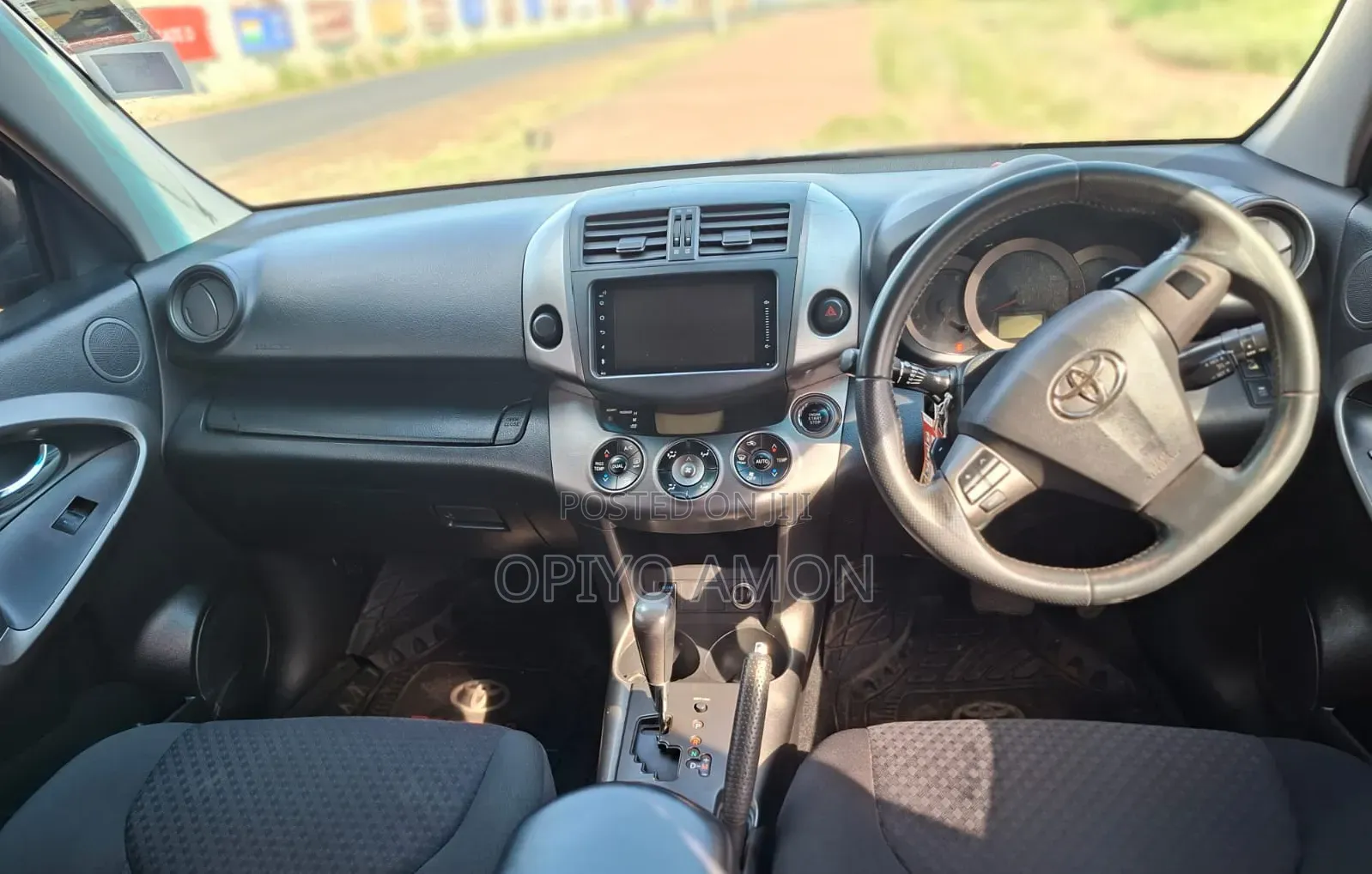 Toyota Vanguard 2011 Blue