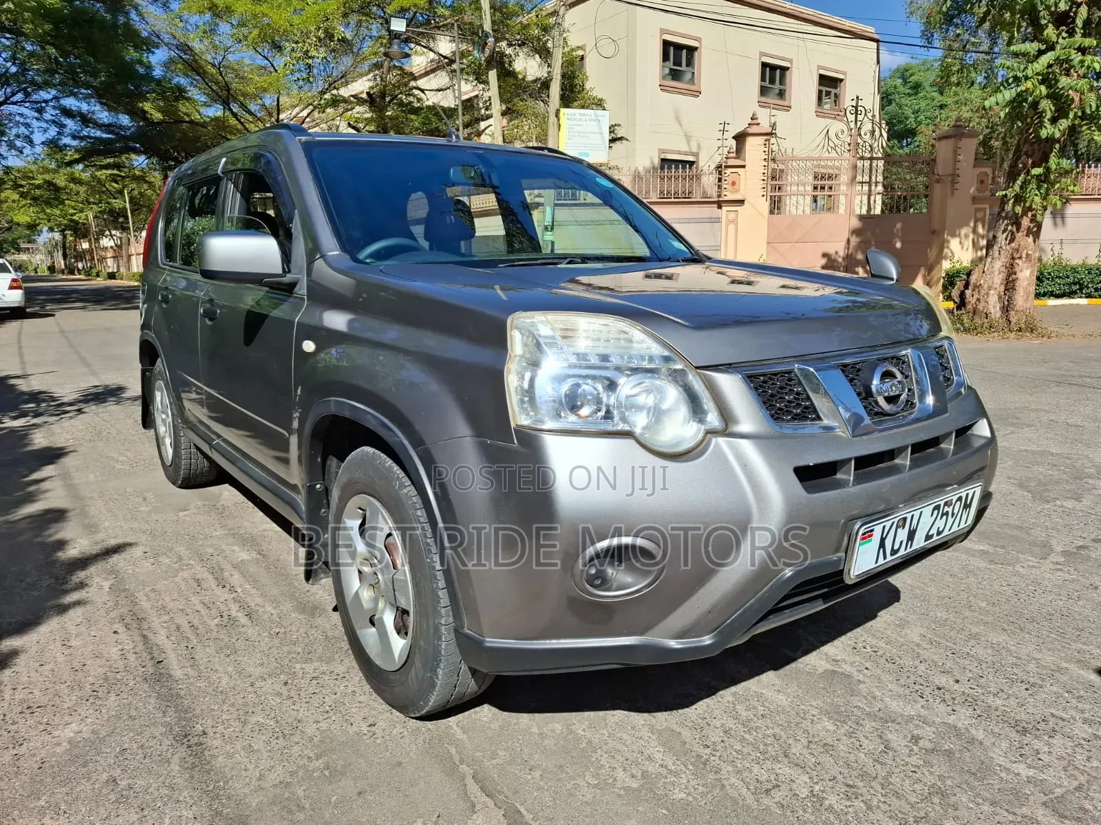 Nissan X-Trail 2012 Gray
