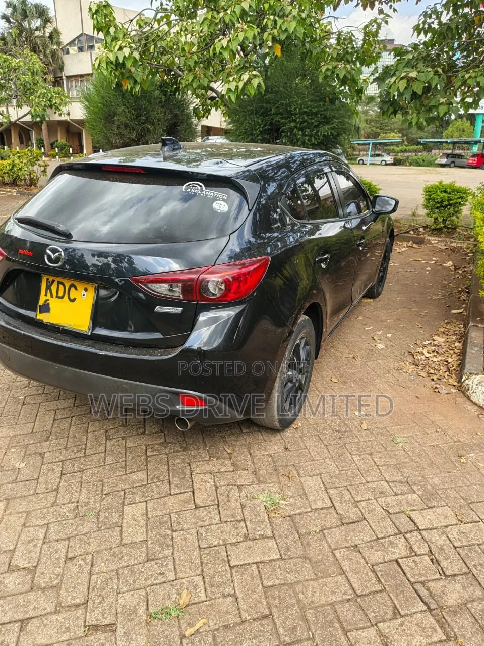Mazda Axela SV Premium 2014 Black