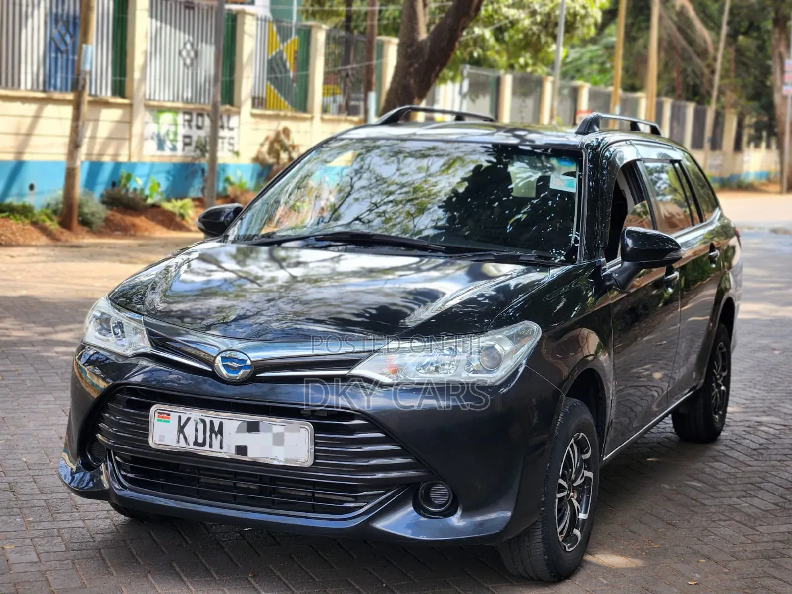 Toyota Corolla Fielder 2016 Black