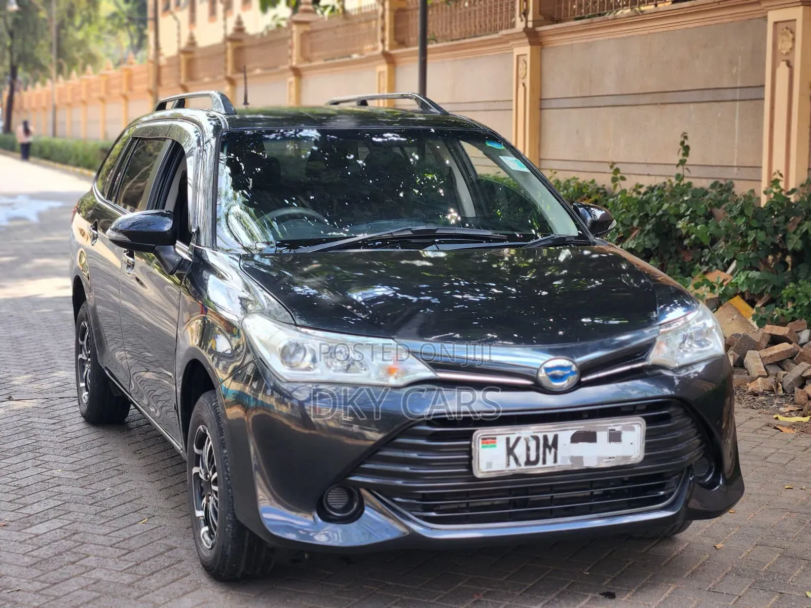 Toyota Corolla Fielder 2016 Black