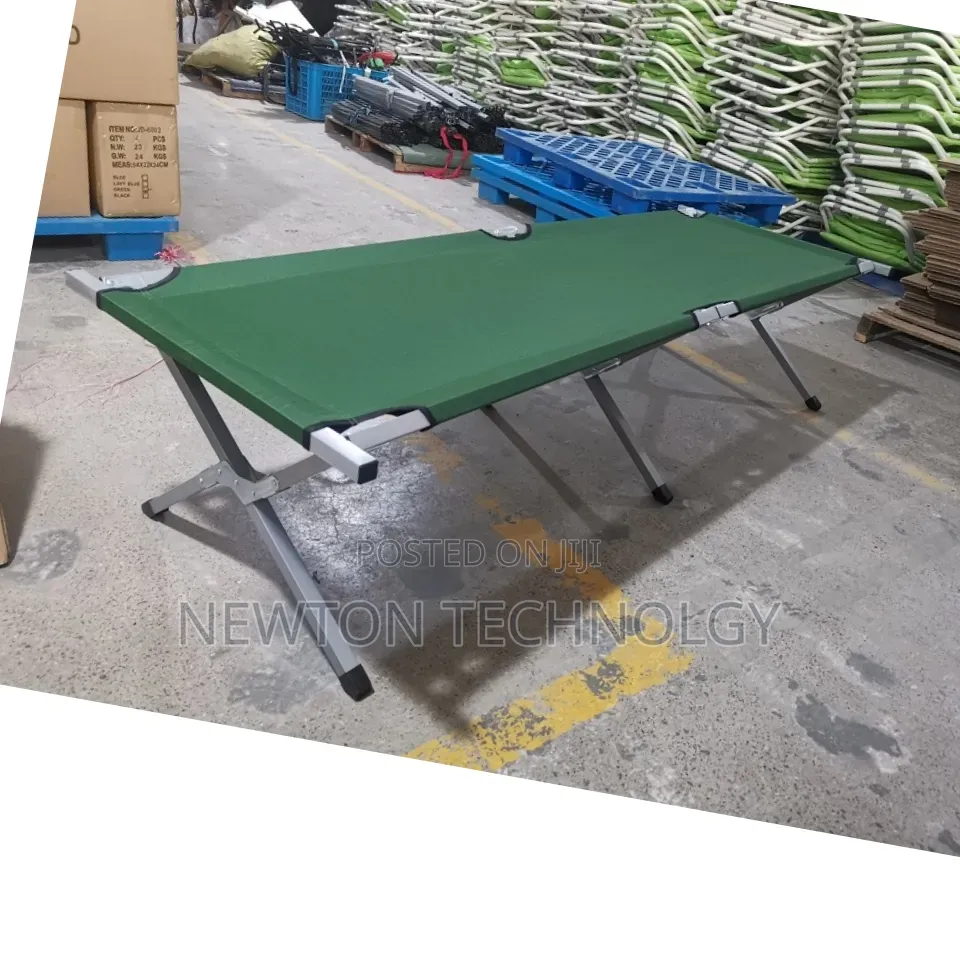 *Foldable Camping Bed Availlable Colours Navy Blue and Green*
