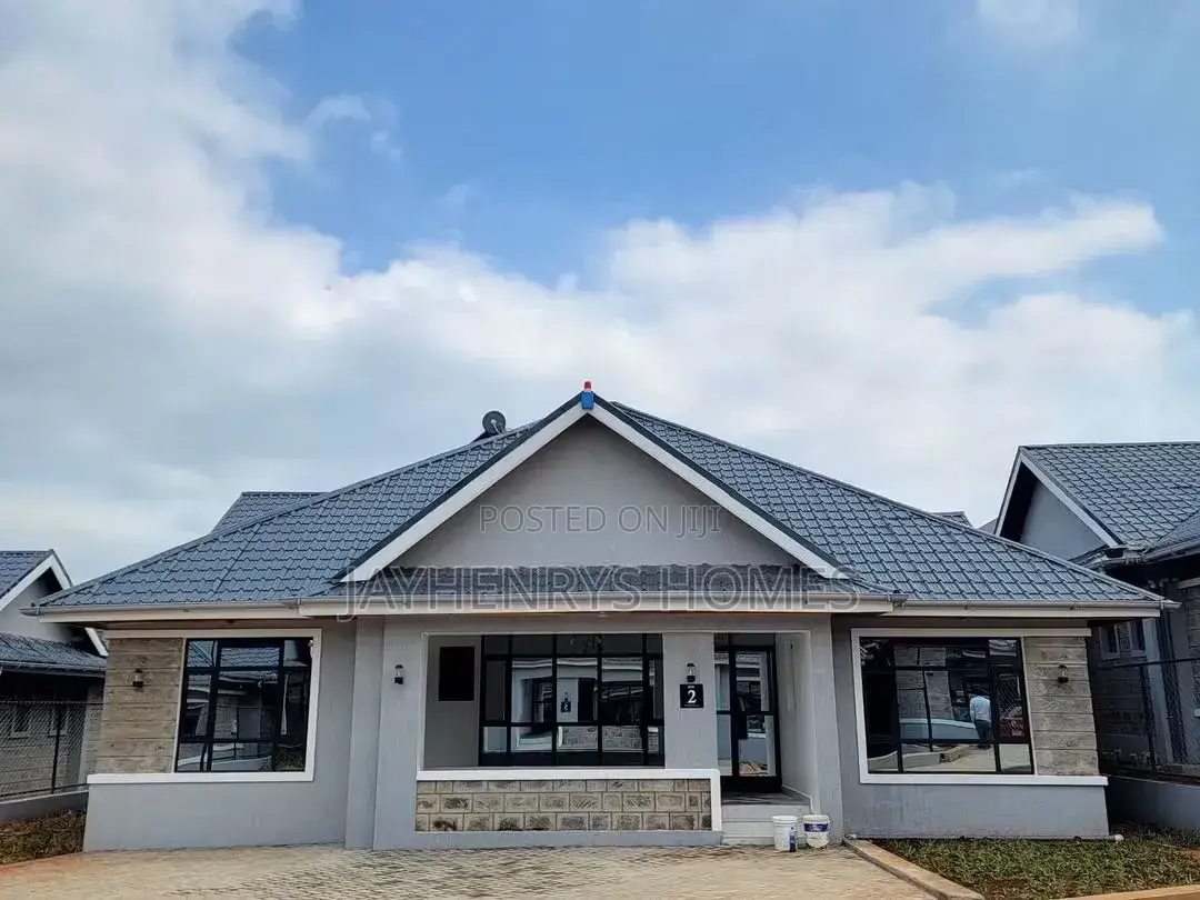 4bdrm Bungalow in Kimbo for sale