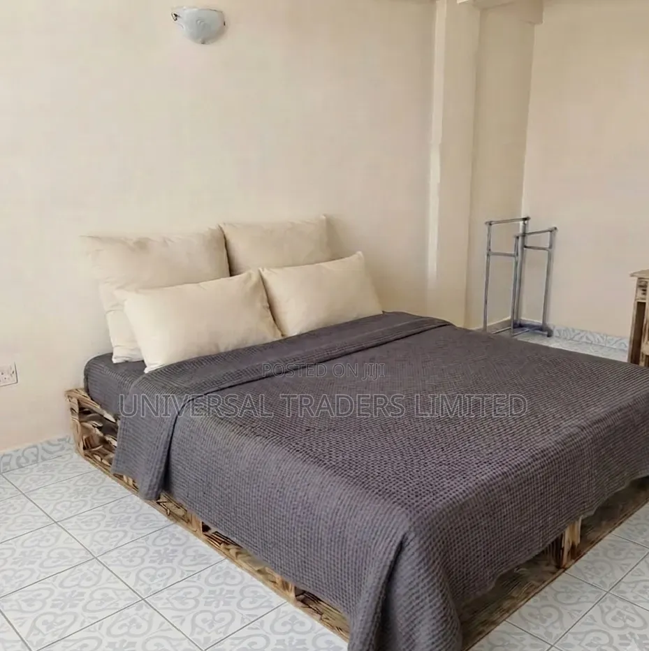 Affordable 5×6 Pallet Bed – Quality You Can Trust!