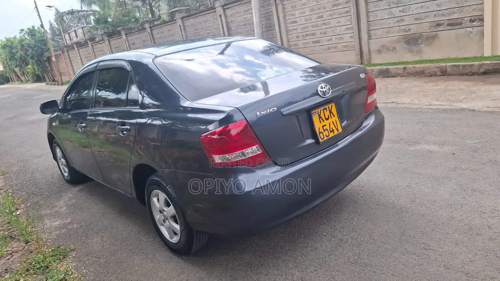 Toyota Axio 2010 Gray