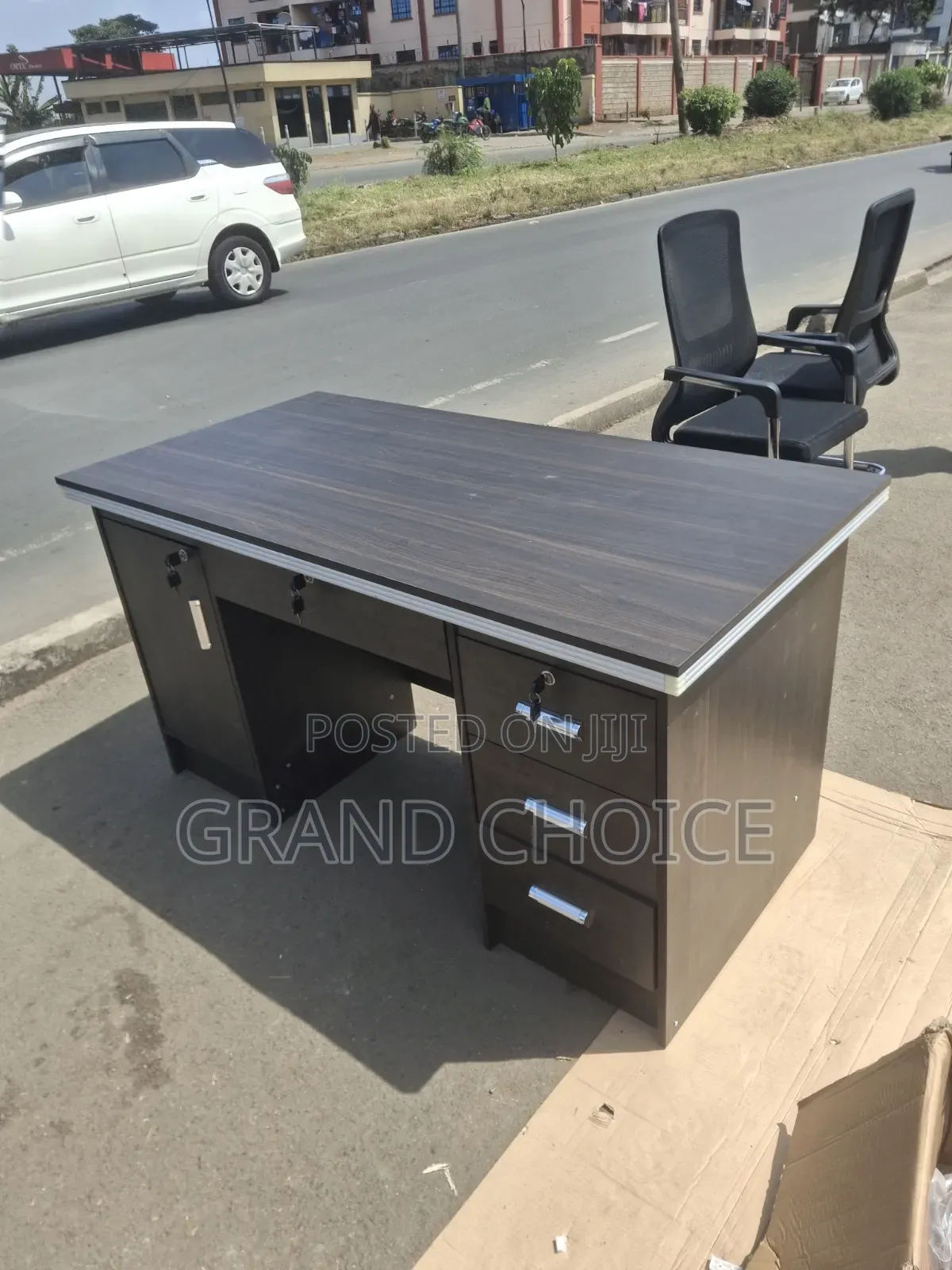 Office 1.4 Executive Desk