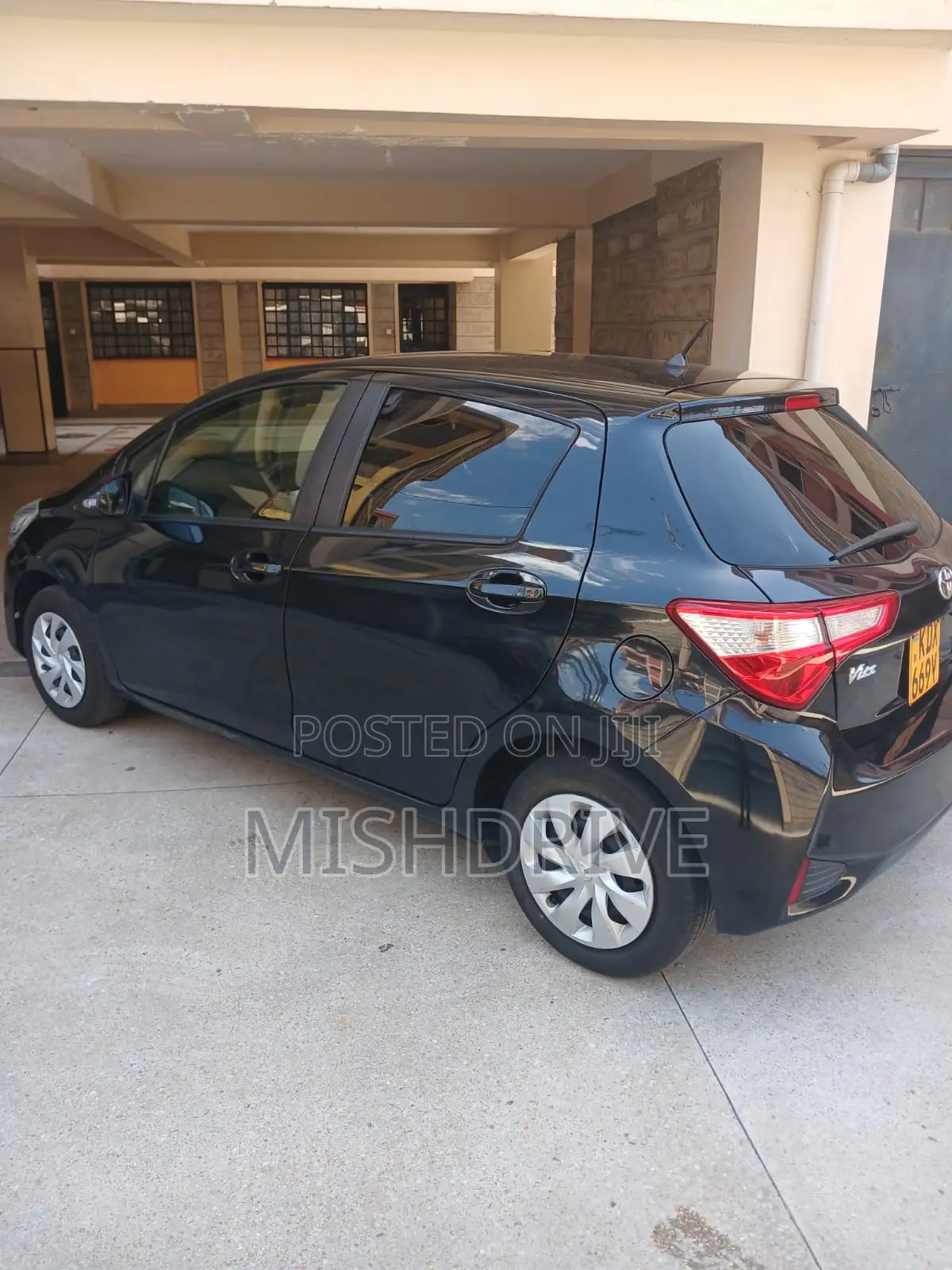 Toyota Vitz 1.0 FWD 5dr 2019 Black