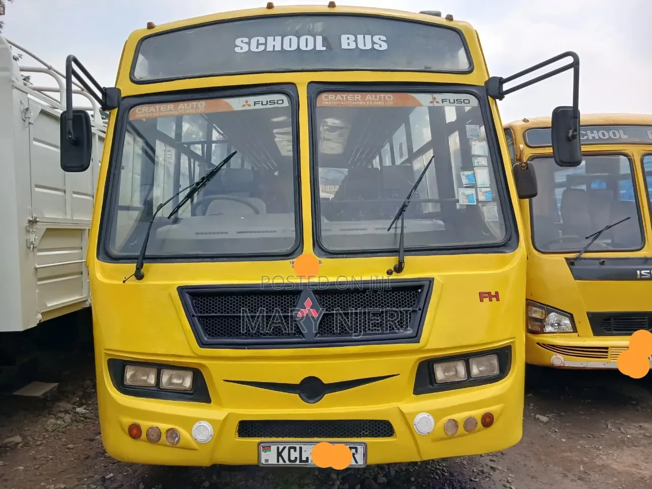 Mitsubishi Fuso Canter 2017 Yellow