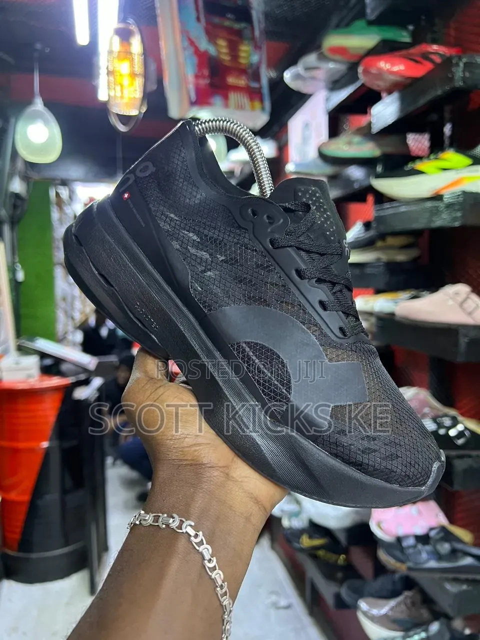 Cloudboom Strike Mesh Tripple Black “Qc”
Sizes:39-45