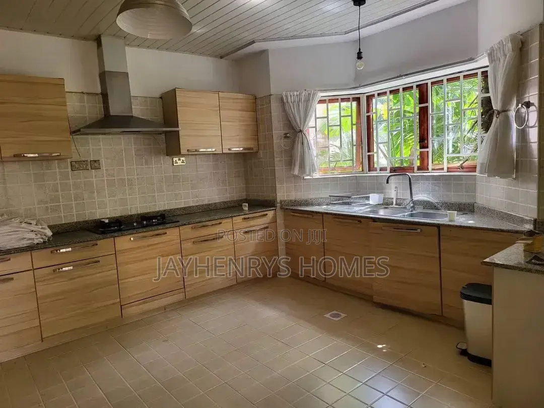 5bdrm House in Runda for rent