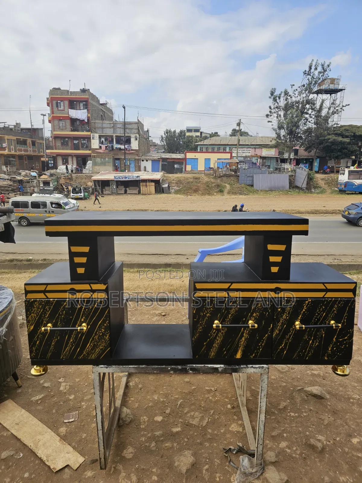 Black Gold 4 Feet Tv Stand