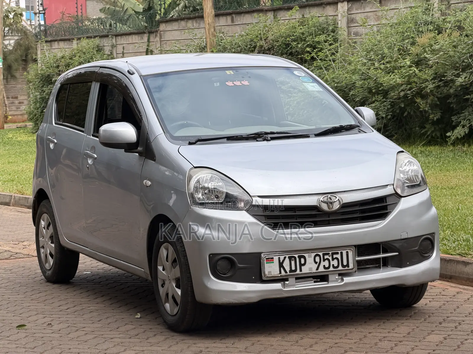 Toyota Pixis 2017 Silver