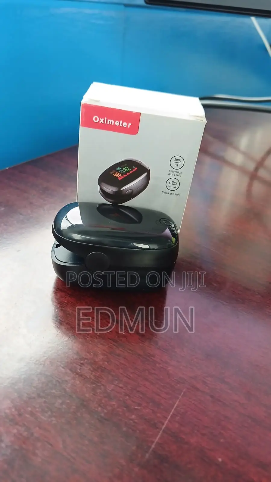 Digital Blood Oxygen Saturation Pulse Rate Monitor
