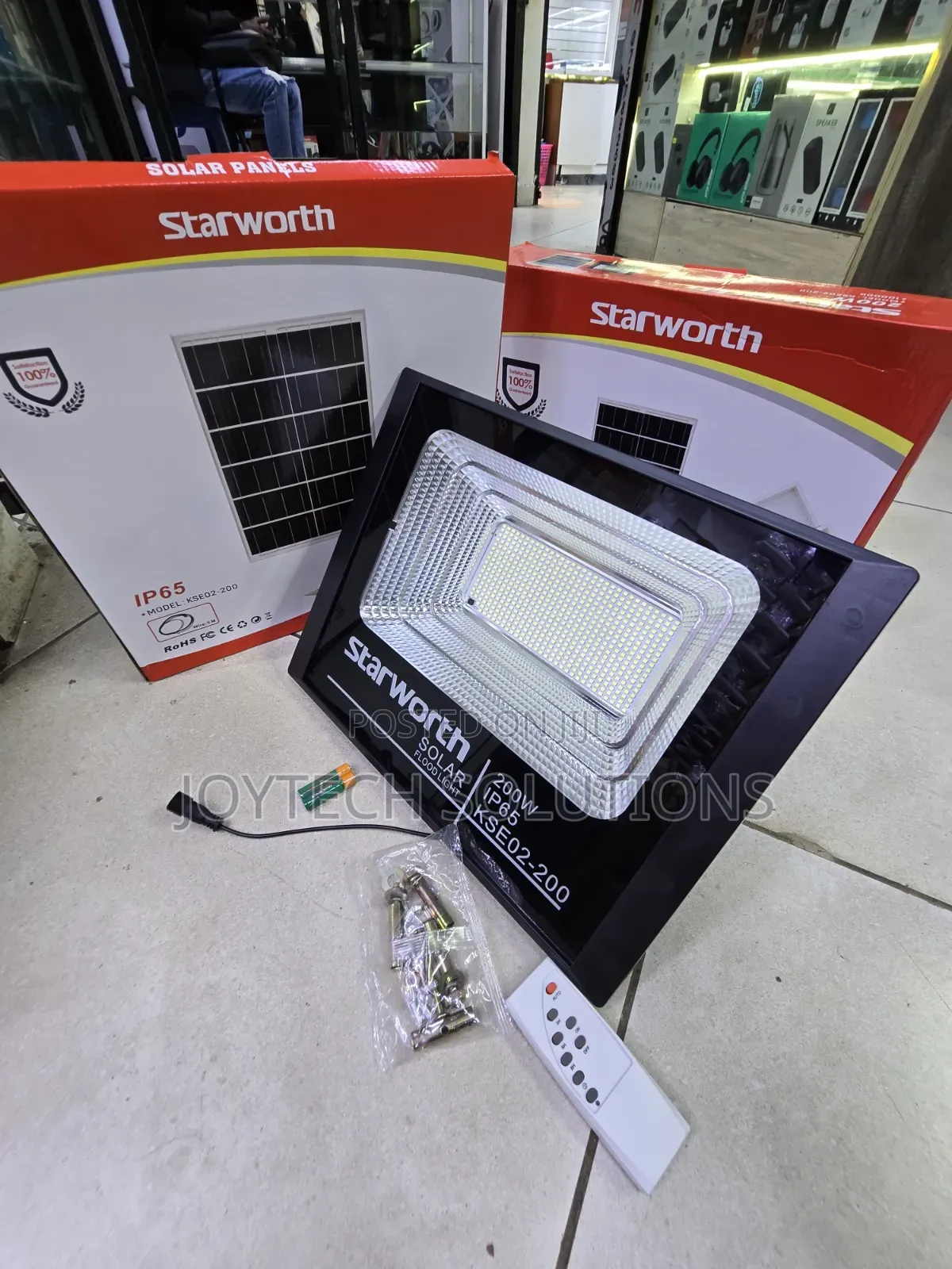 Complete Kit: Starworth 200w Solar Flood Light + Remote Panel