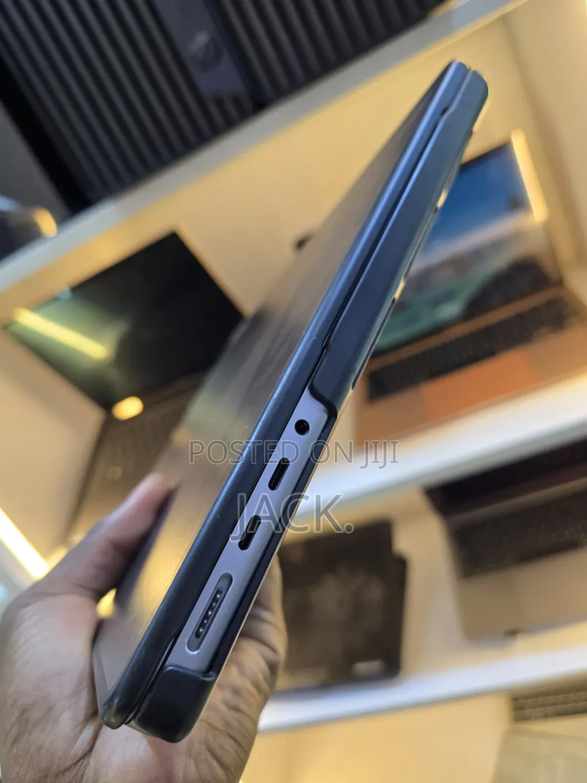Laptop Apple MacBook Pro 2021 M1 32GB Apple M1 Pro SSD 512GB