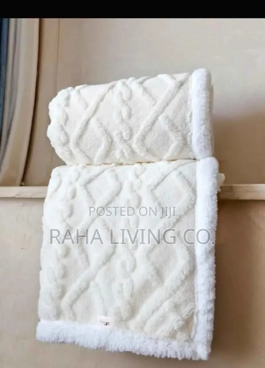 Sharper Fleece Woolen Blanket | Size 6x7