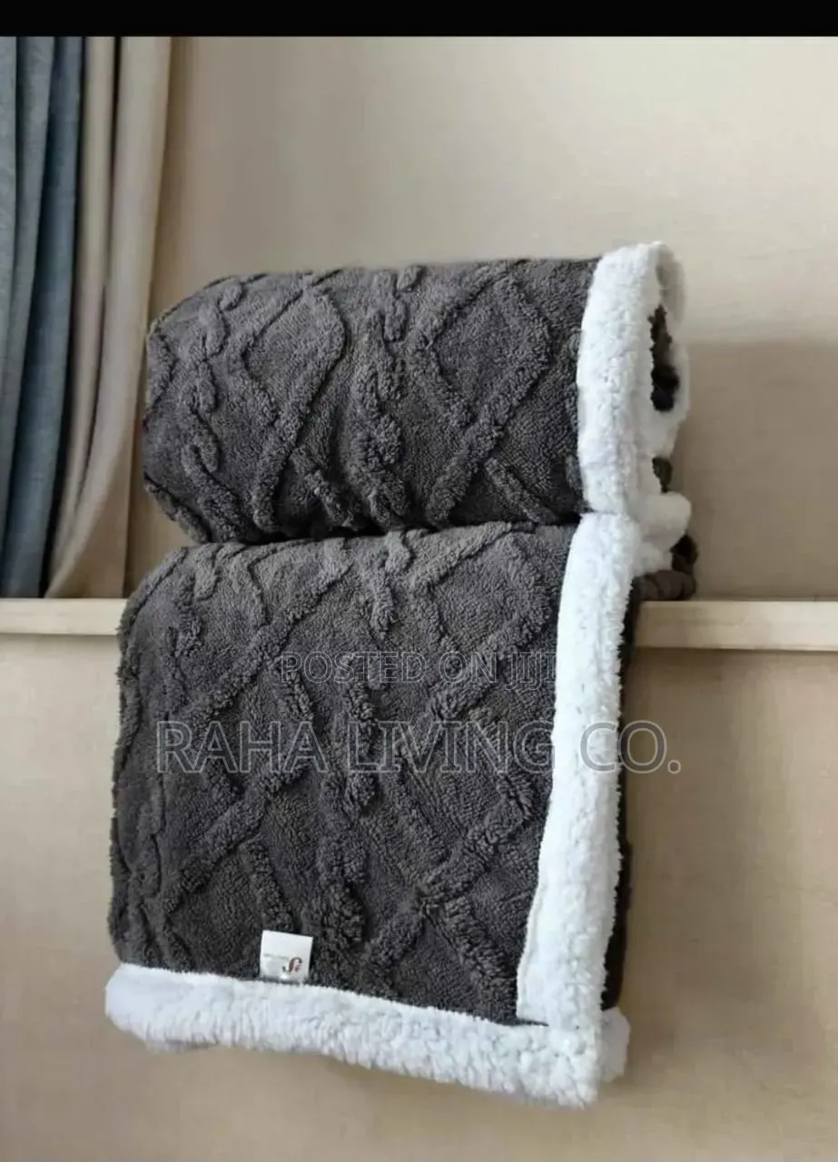Sharper Fleece Woolen Blanket | Size 6x7