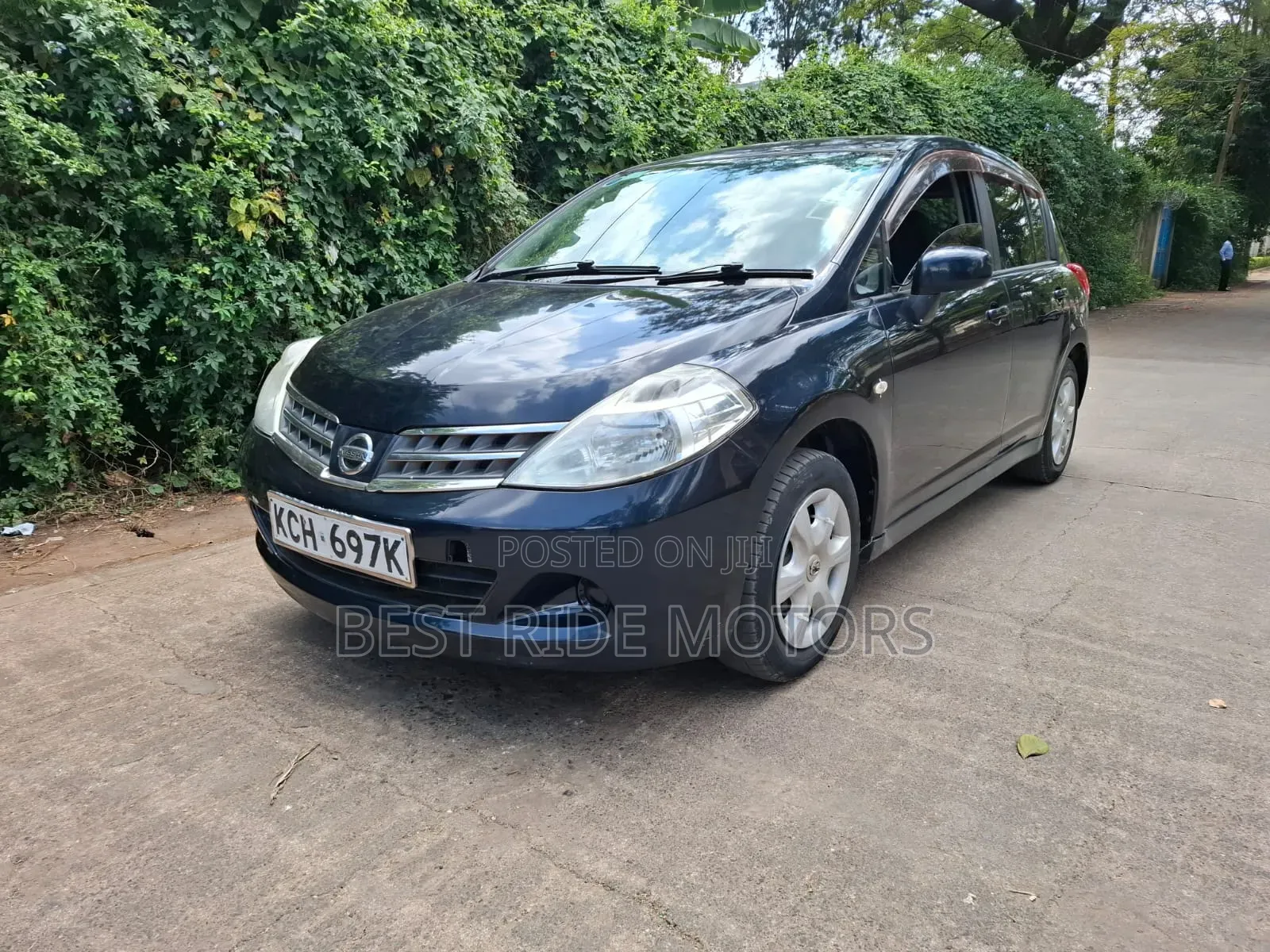 Nissan Tiida 2009 Black
