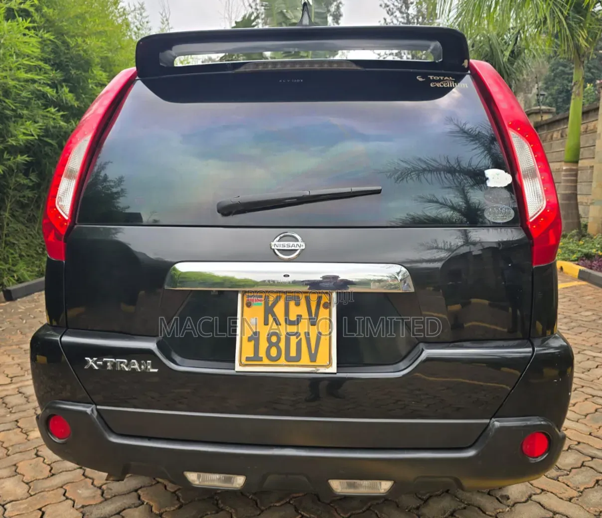 Nissan X-Trail 2012 Black