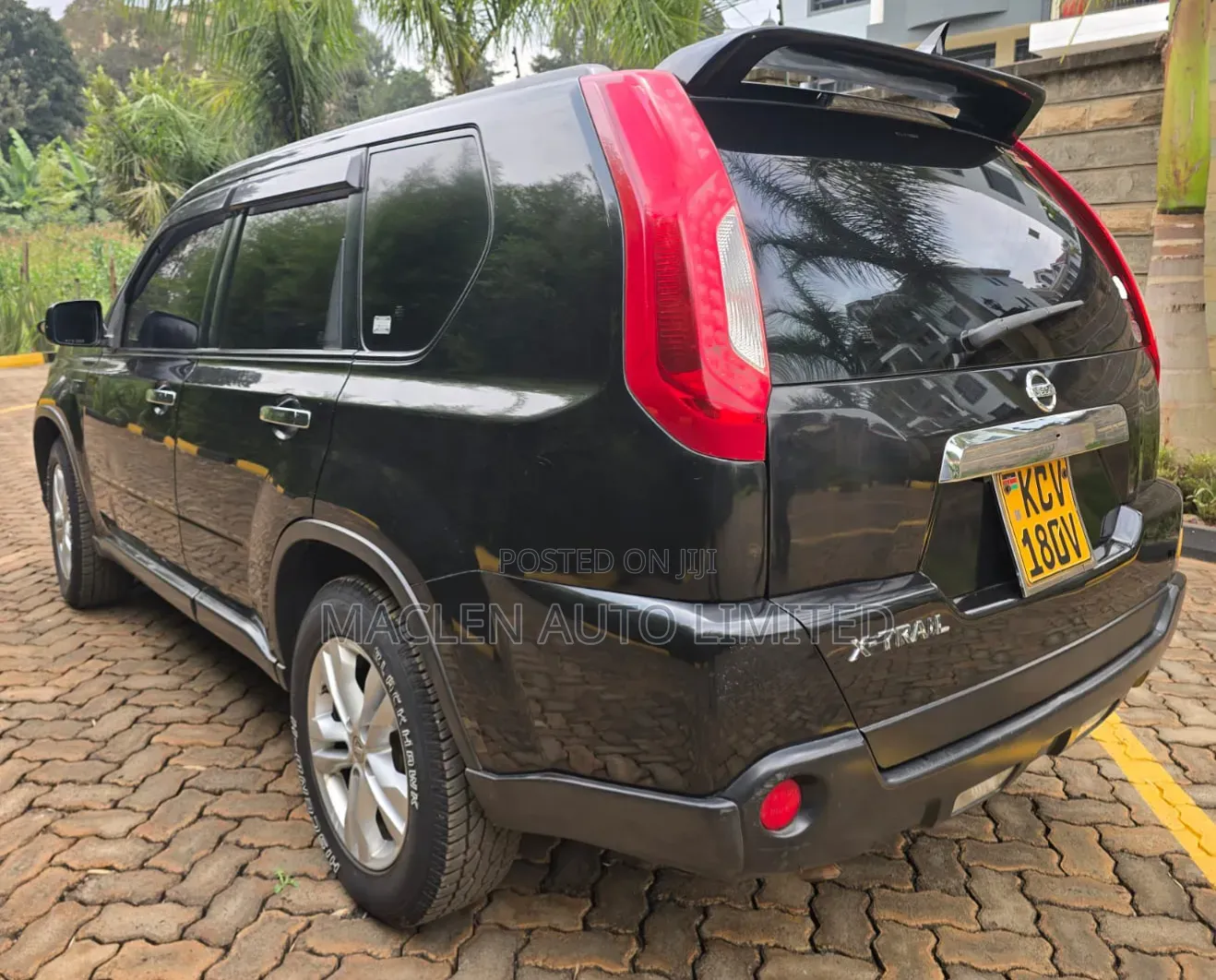 Nissan X-Trail 2012 Black