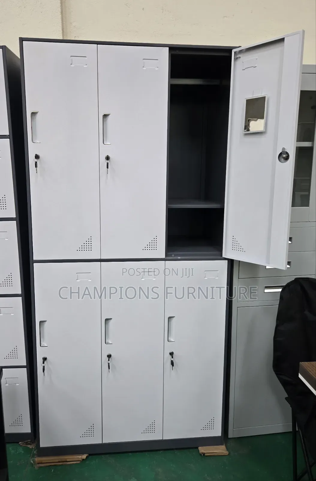 6 Lockers Cabinet