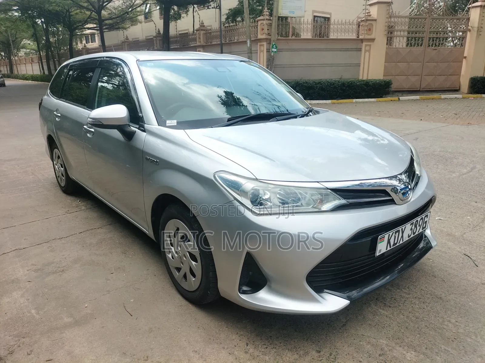 Toyota Corolla Fielder 2019 Silver