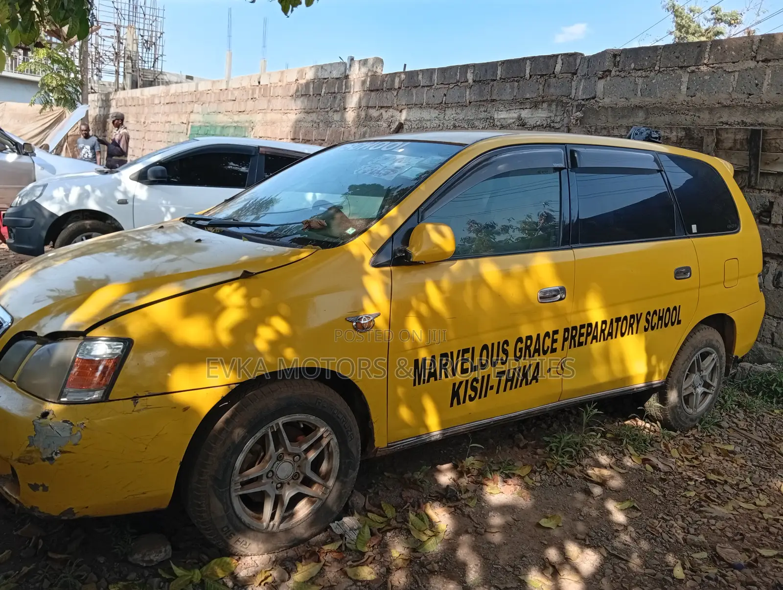 Toyota Gaia 2003 Yellow