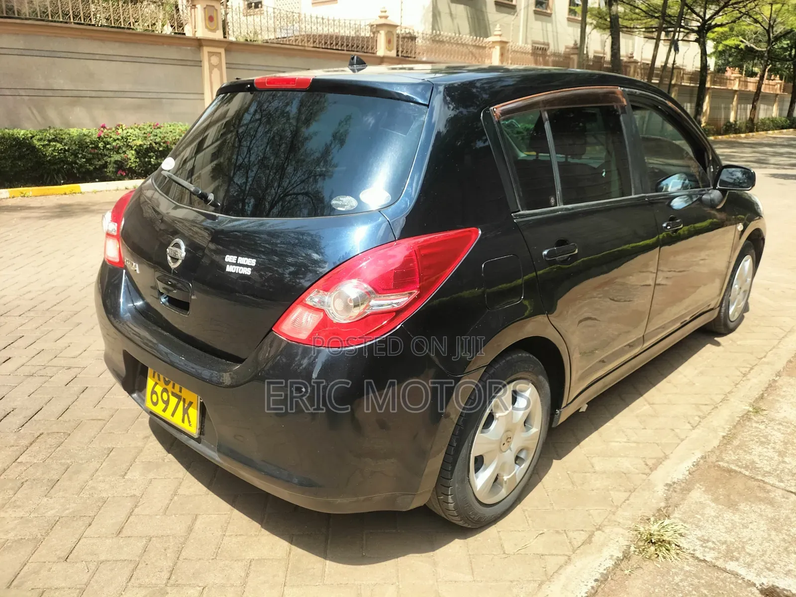 Nissan Tiida 2009 Black
