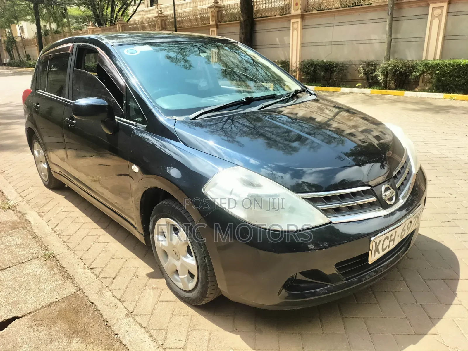 Nissan Tiida 2009 Black