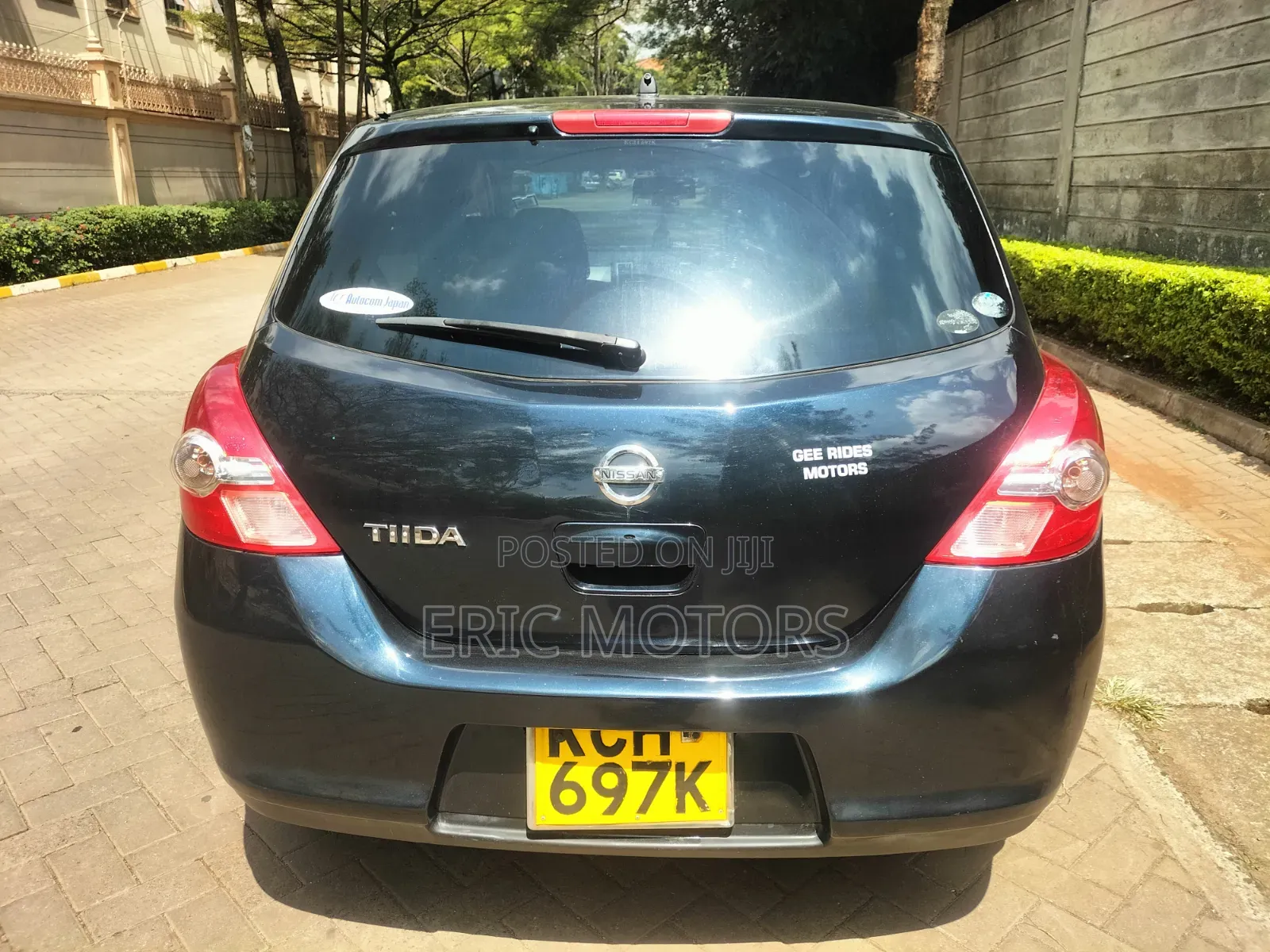 Nissan Tiida 2009 Black
