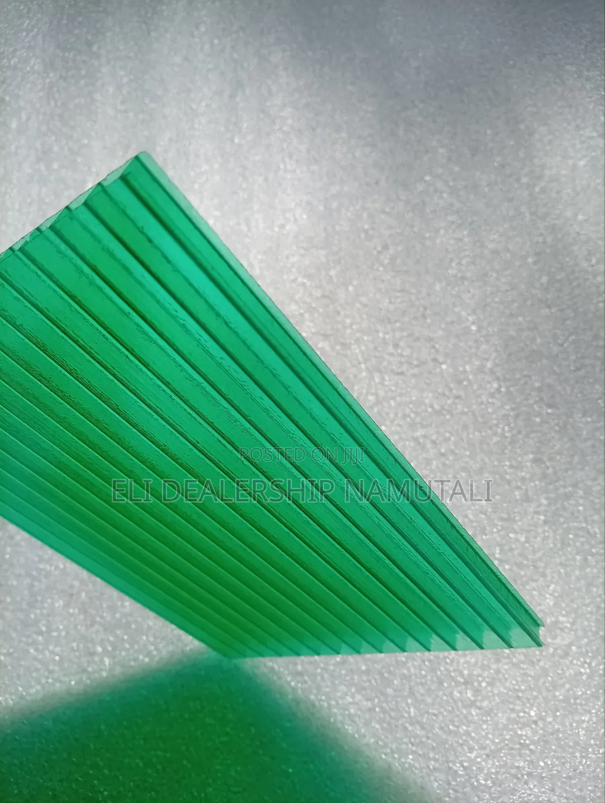 Green Hollow Roofing Sheet – Durable Multiwall Polycarbonate Panel