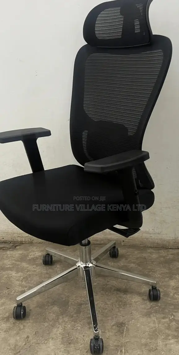 Strong Mesh Highback Chair With Adjustable Armrest