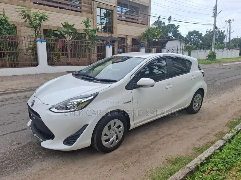 Toyota Aqua 2019 White