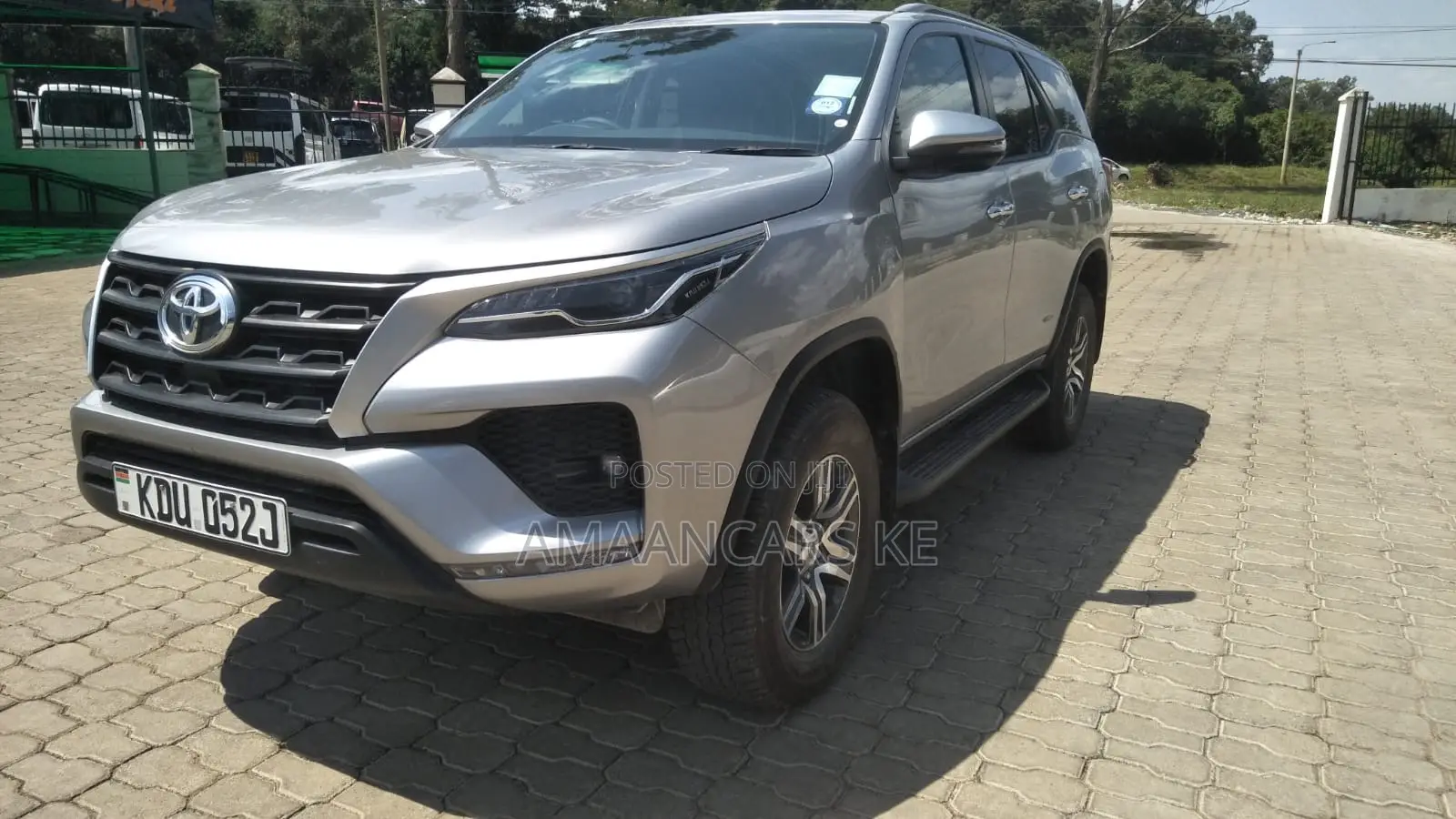 Toyota Fortuner 2025 Silver
