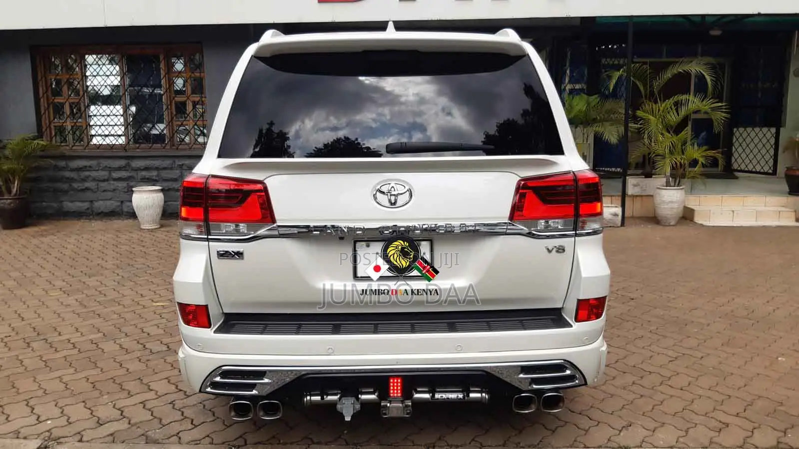 Toyota Land Cruiser 4.6 V8 ZX 2020 White