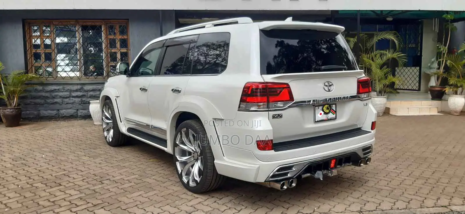 Toyota Land Cruiser 4.6 V8 ZX 2020 White