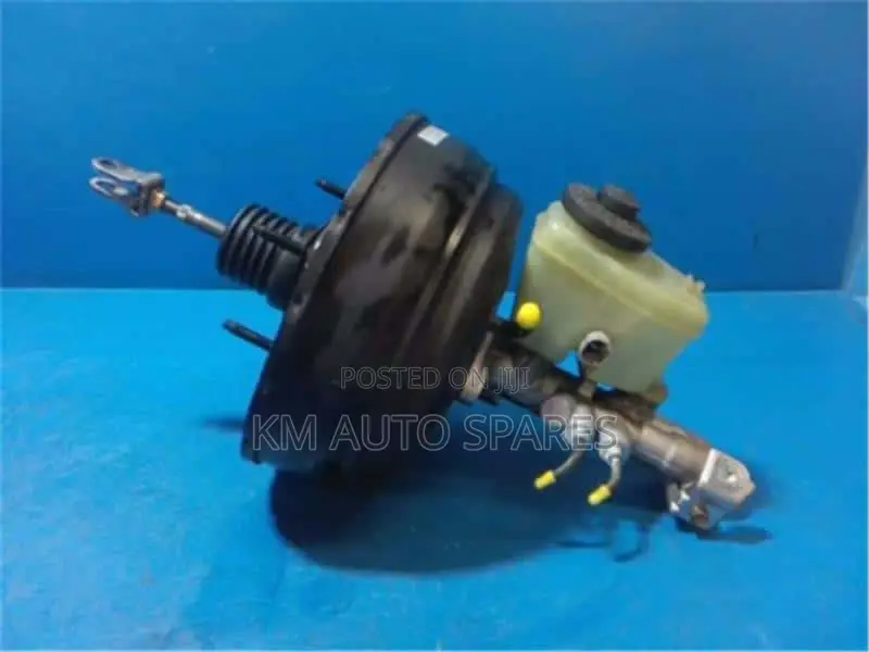 Toyota Hilux Surf Brake Booster/Master Cylinder