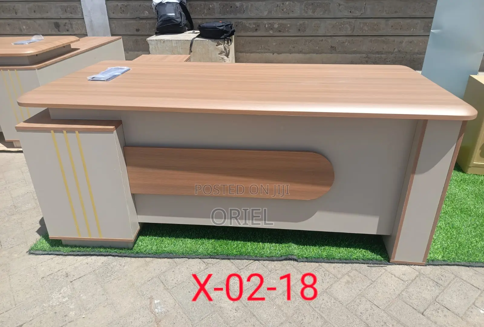 Office Desk : 2metres Executive L-Shaped Desk