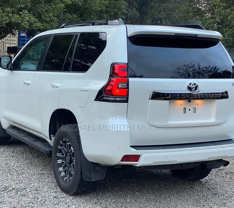Toyota Land Cruiser Prado 2021 White