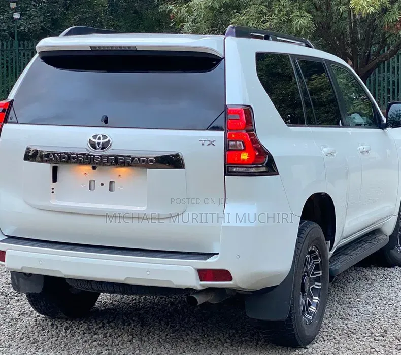 Toyota Land Cruiser Prado 2021 White