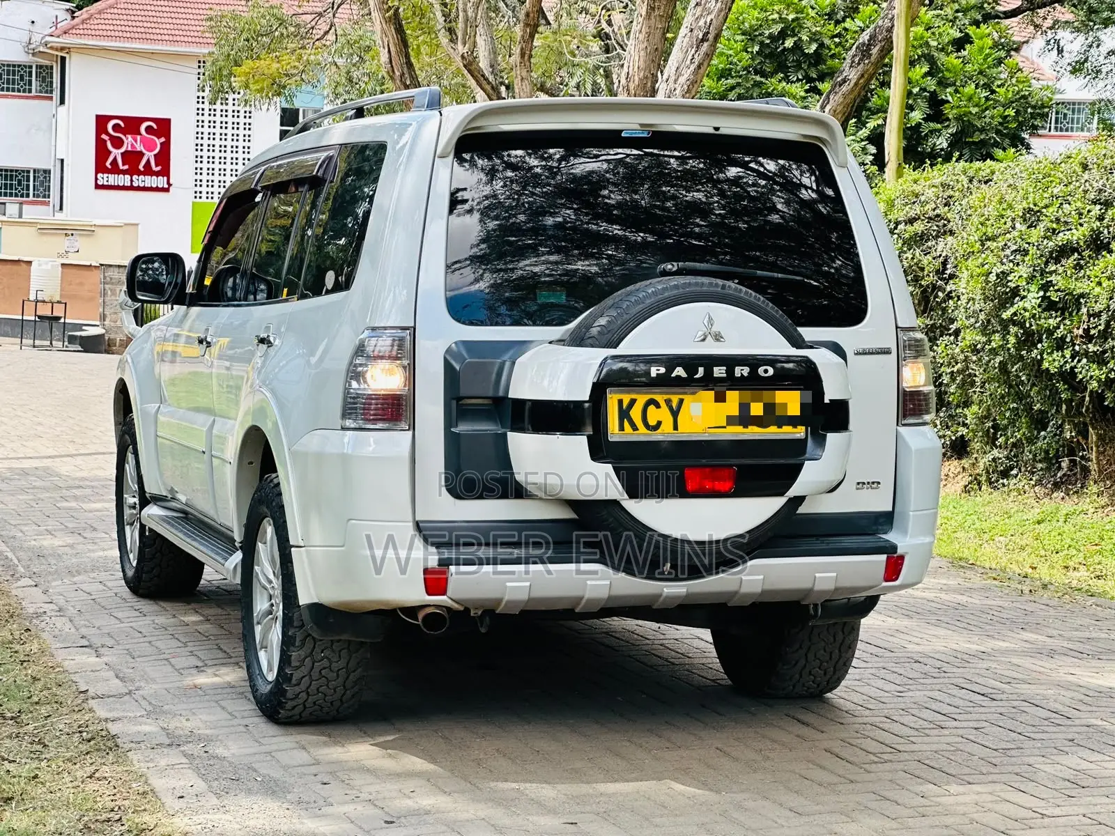 Mitsubishi Pajero V80 3.2 DI-D 2013 White