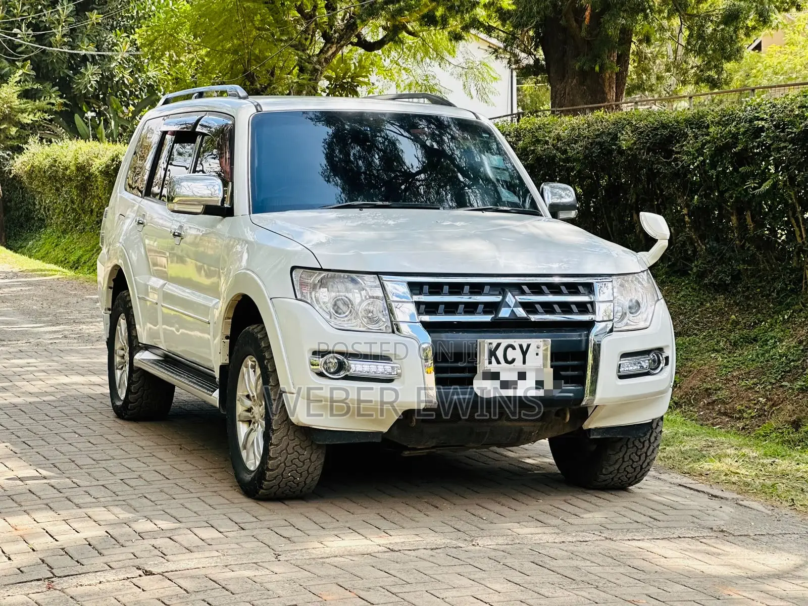Mitsubishi Pajero V80 3.2 DI-D 2013 White