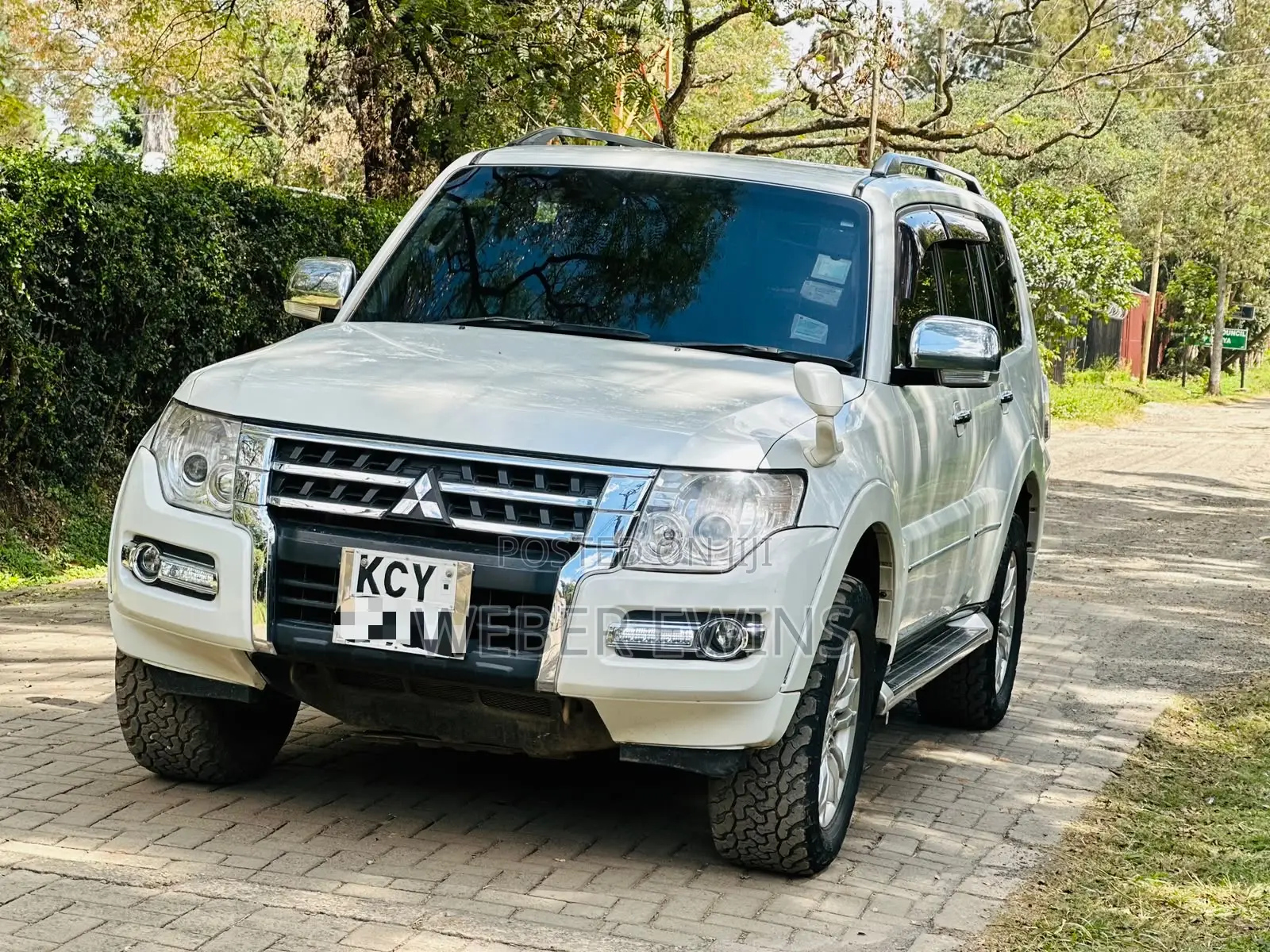 Mitsubishi Pajero V80 3.2 DI-D 2013 White