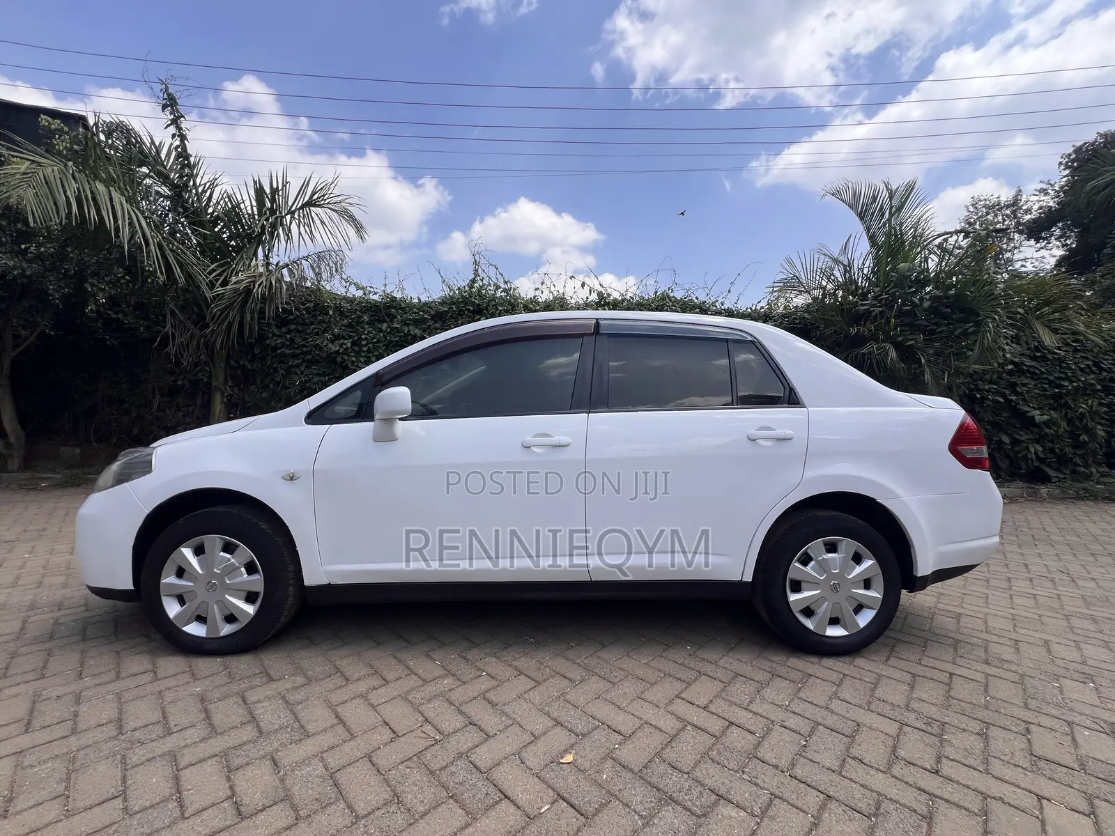 Nissan Tiida 2009 White