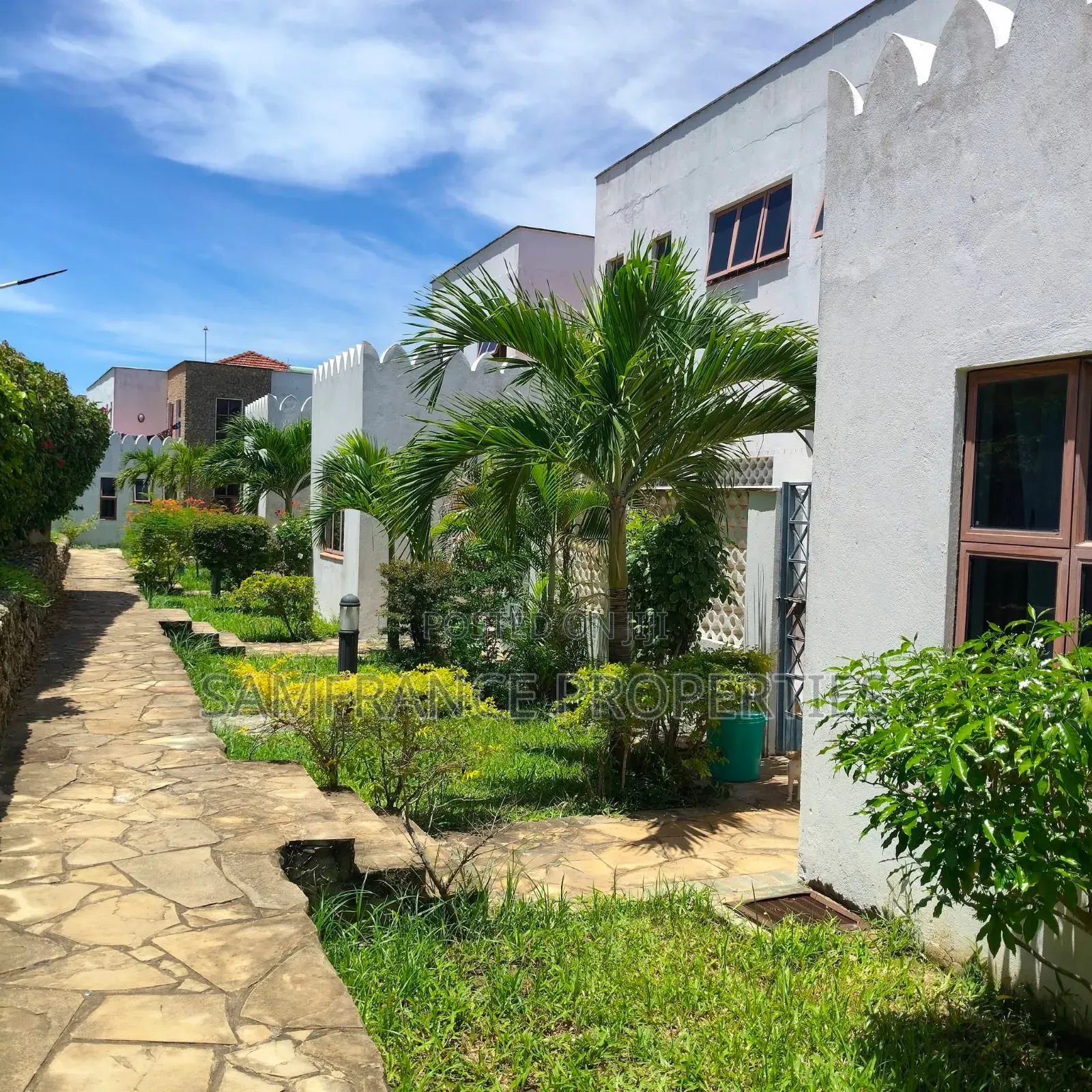 3bdrm Townhouse / Terrace in Kikambala for rent